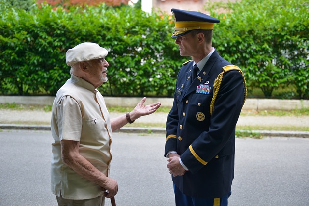 Walter Grein, Zeitzeuge, im Gespräch mit Oberst i.G. David M. Knych
