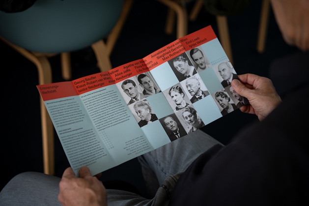 Biografien und Portraits im Flyer