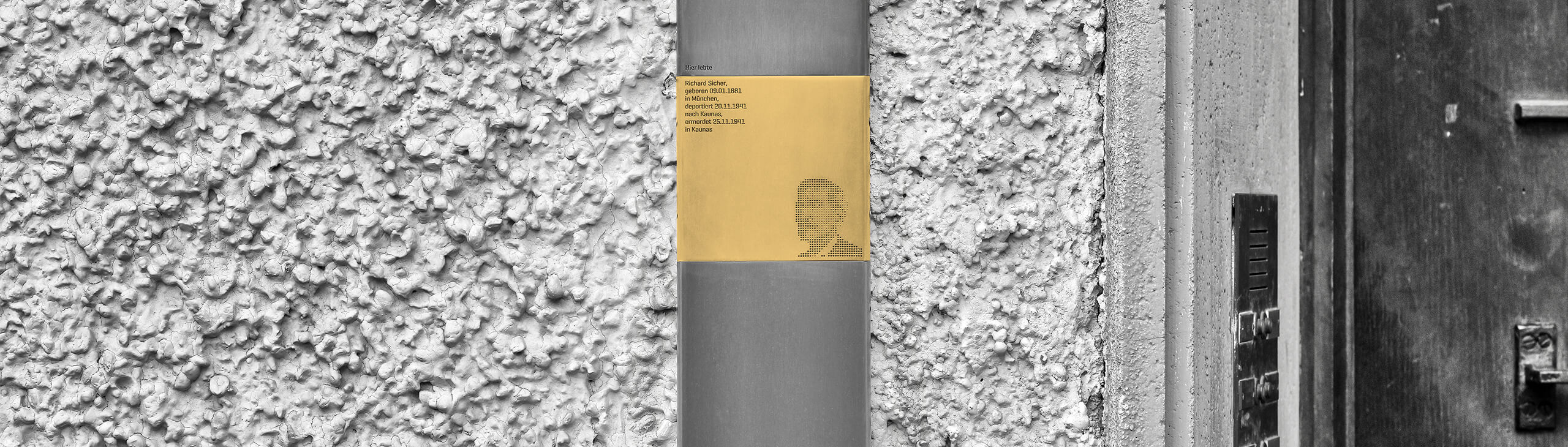 Plakette mit Erinnerungszeichen für Richard Sicher