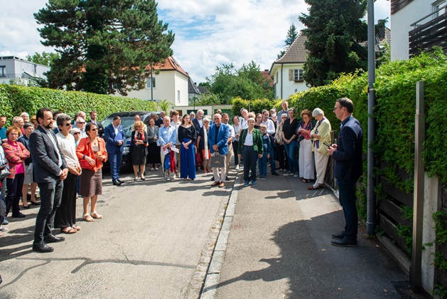 The memorial event for the Sterneck couple in Presselweg
