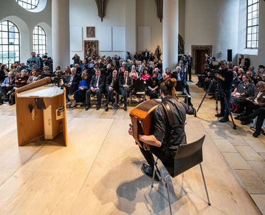 Simon Japha am Akkordeon