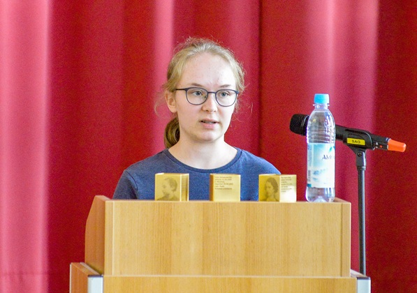 Elisabeth Kaiser, Schülerin am St.-Anna-Gymnasium