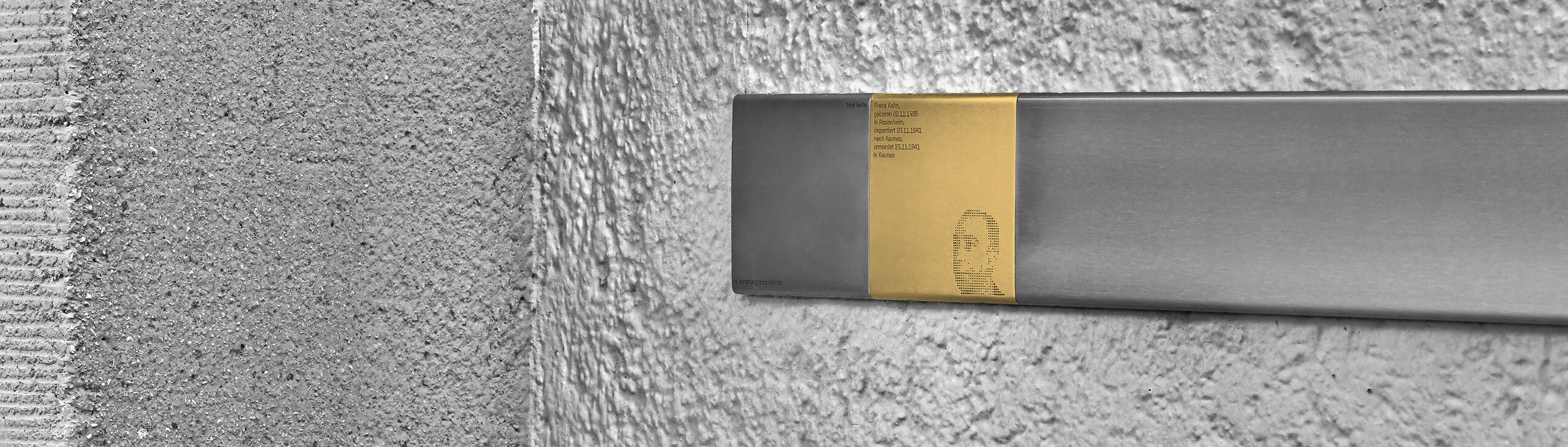 Plakette mit Erinnerungszeichen für Franz Kohn