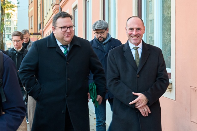 Walking to Siegmund Oppenheimer's former residence