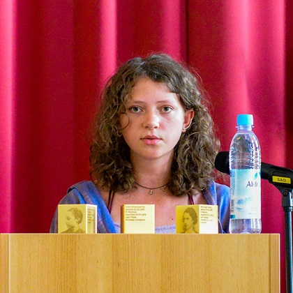 Lucia Rossa, Schülerin am St.-Anna-Gymnasium