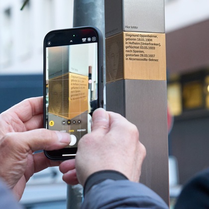 Memorial Sign for Siegmund Oppenheimer