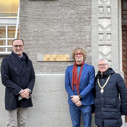 Memorial Signs for the Rothschild family and Siegfried Mathias